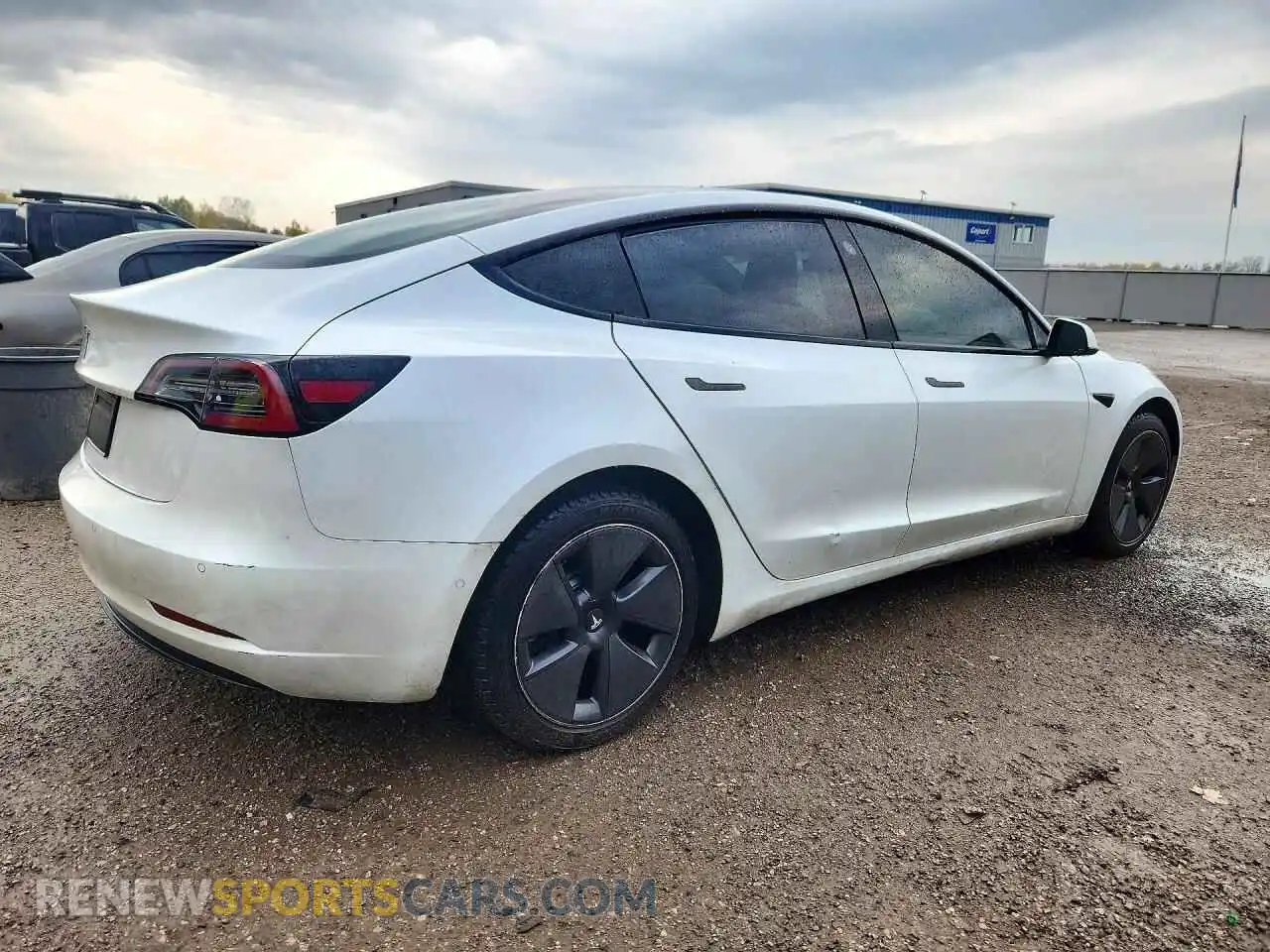 3 Photograph of a damaged car 5YJ3E1EA2MF918507 TESLA MODEL 3 2021