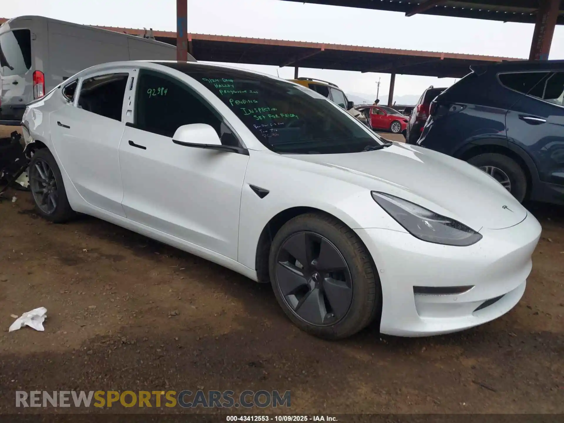 1 Photograph of a damaged car 5YJ3E1EA2MF929846 TESLA MODEL 3 2021