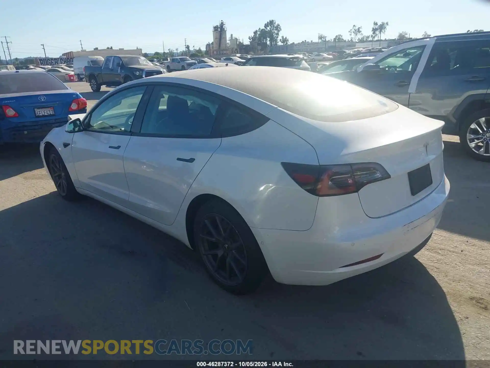 3 Photograph of a damaged car 5YJ3E1EA2MF940233 TESLA MODEL 3 2021