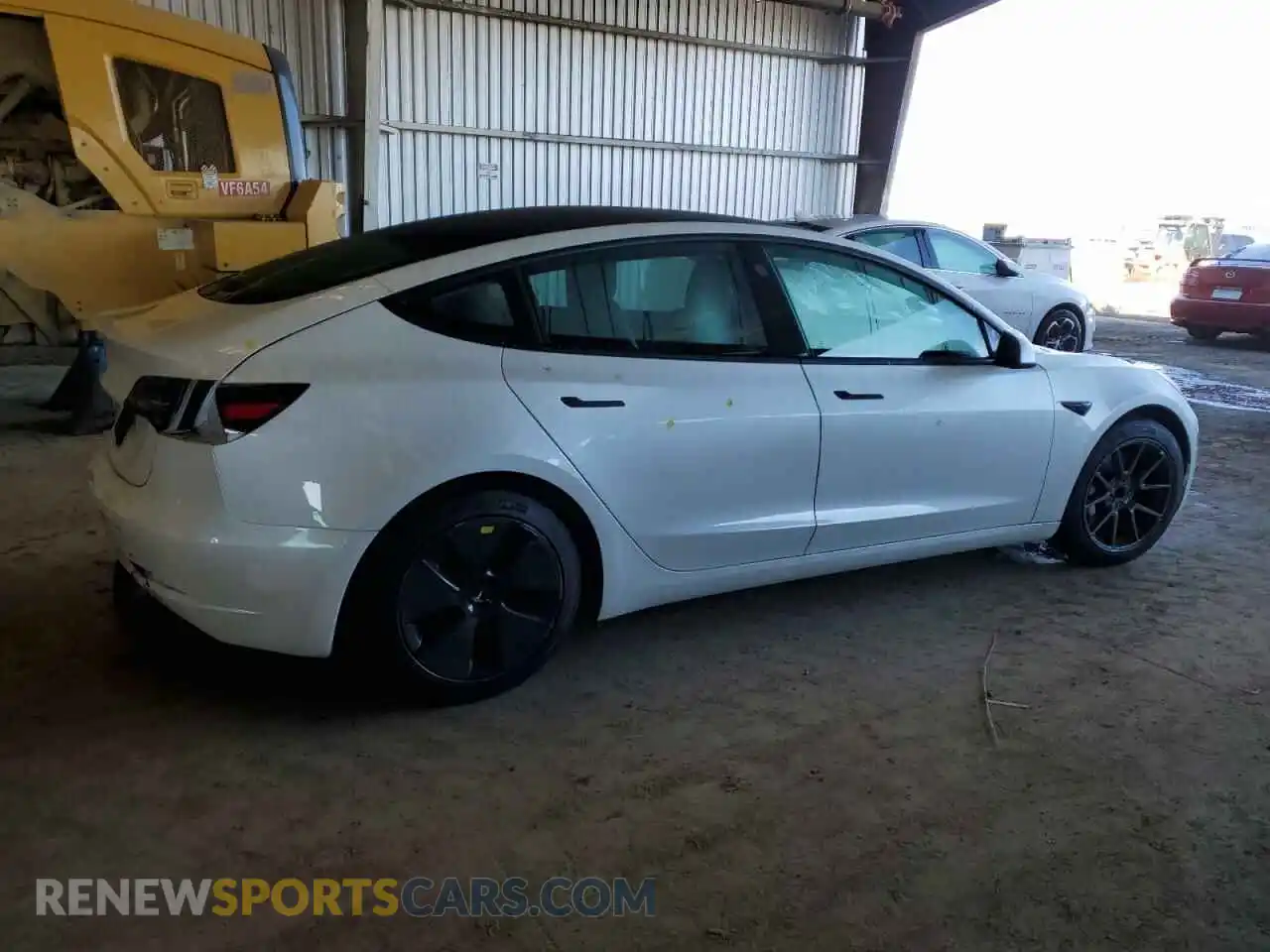 3 Photograph of a damaged car 5YJ3E1EA2MF940393 TESLA MODEL 3 2021