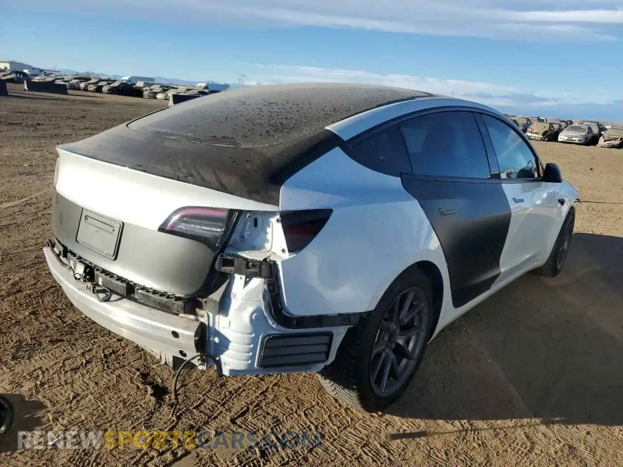 3 Photograph of a damaged car 5YJ3E1EA3MF031742 TESLA MODEL 3 2021