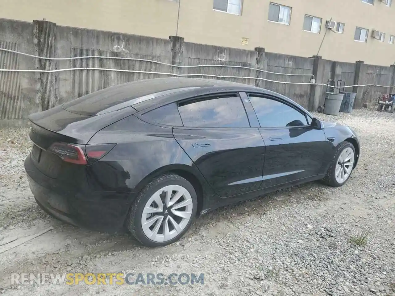 3 Photograph of a damaged car 5YJ3E1EA3MF032423 TESLA MODEL 3 2021