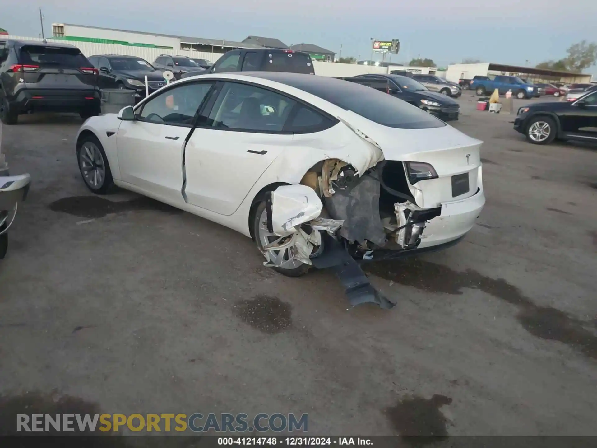 3 Photograph of a damaged car 5YJ3E1EA3MF043860 TESLA MODEL 3 2021