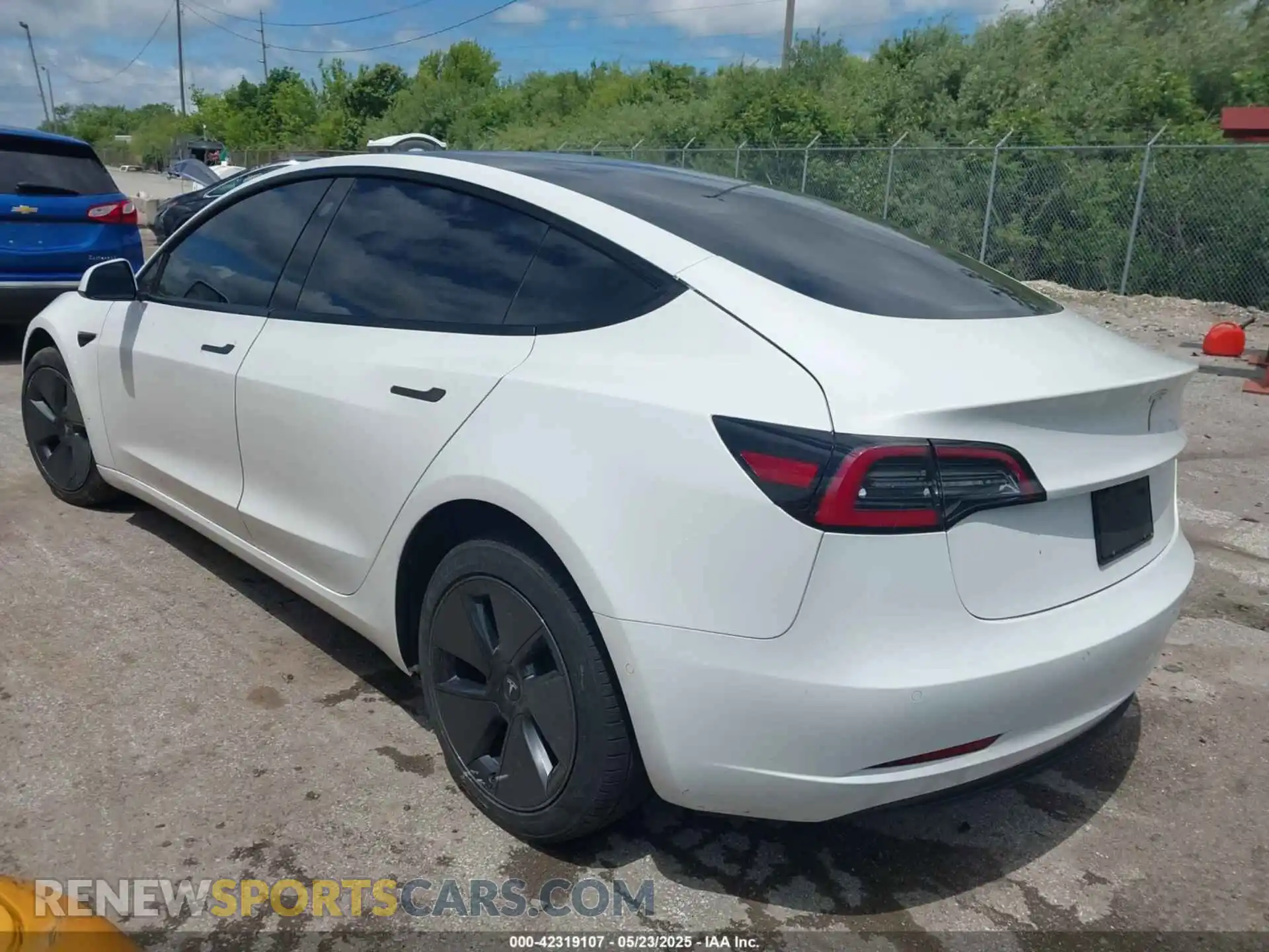 3 Photograph of a damaged car 5YJ3E1EA3MF060027 TESLA MODEL 3 2021