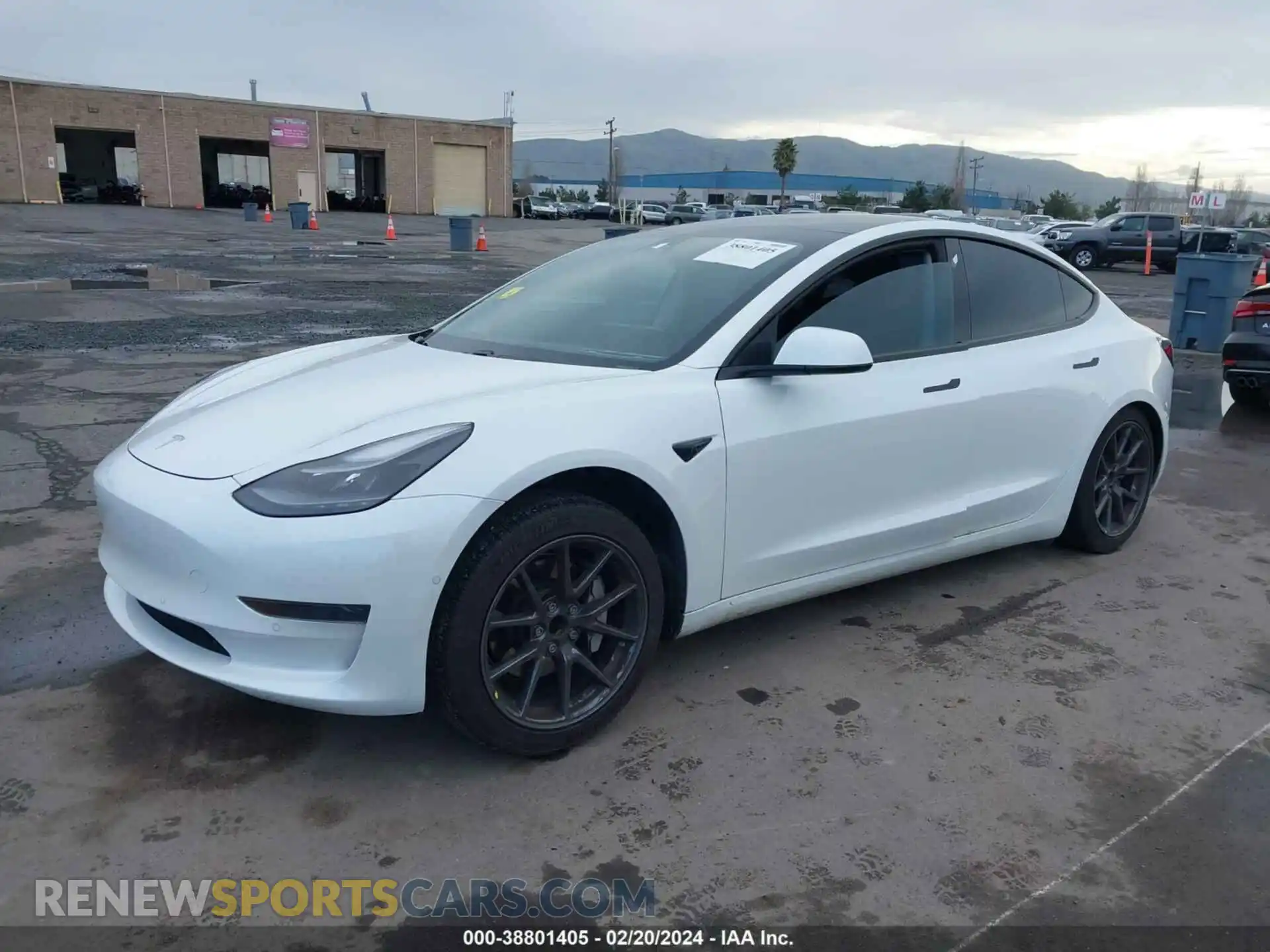 2 Photograph of a damaged car 5YJ3E1EA3MF078477 TESLA MODEL 3 2021