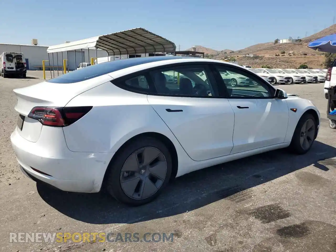 3 Photograph of a damaged car 5YJ3E1EA3MF097496 TESLA MODEL 3 2021