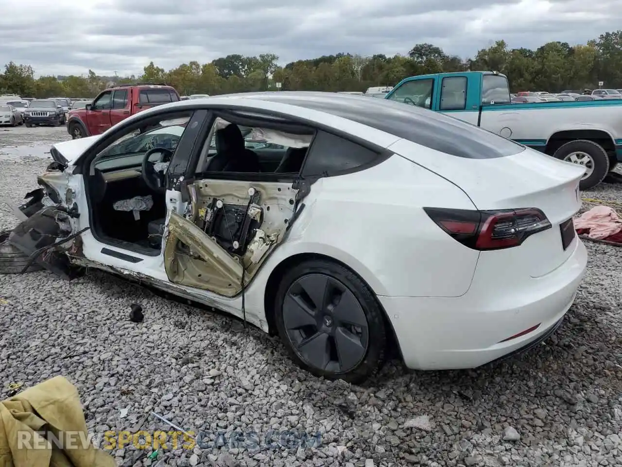 2 Photograph of a damaged car 5YJ3E1EA3MF929810 TESLA MODEL 3 2021