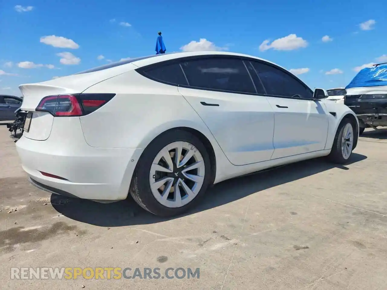 3 Photograph of a damaged car 5YJ3E1EA3MF994415 TESLA MODEL 3 2021