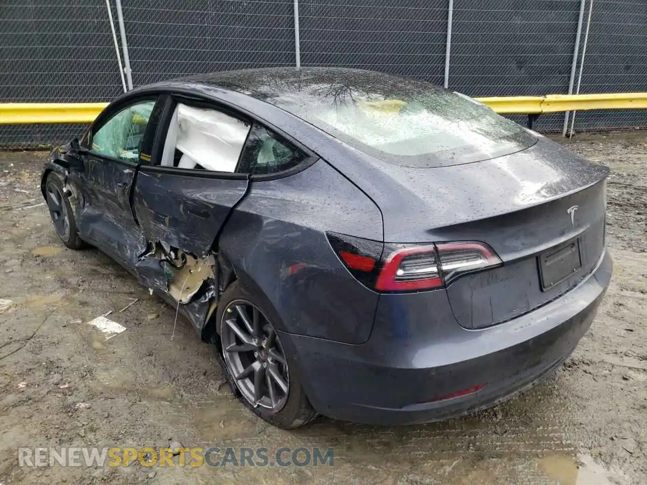 2 Photograph of a damaged car 5YJ3E1EA4MF018403 TESLA MODEL 3 2021