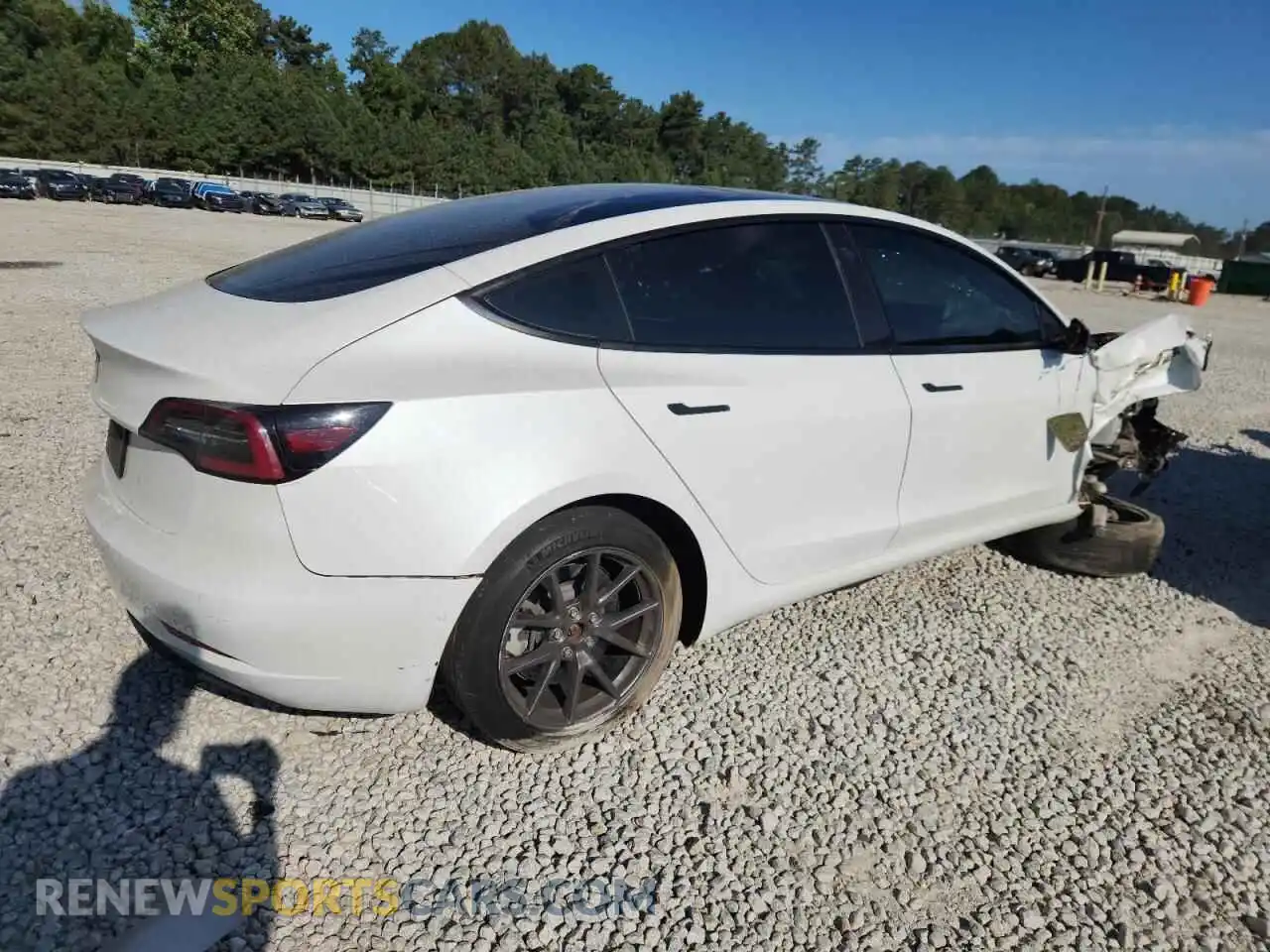 3 Photograph of a damaged car 5YJ3E1EA4MF043043 TESLA MODEL 3 2021