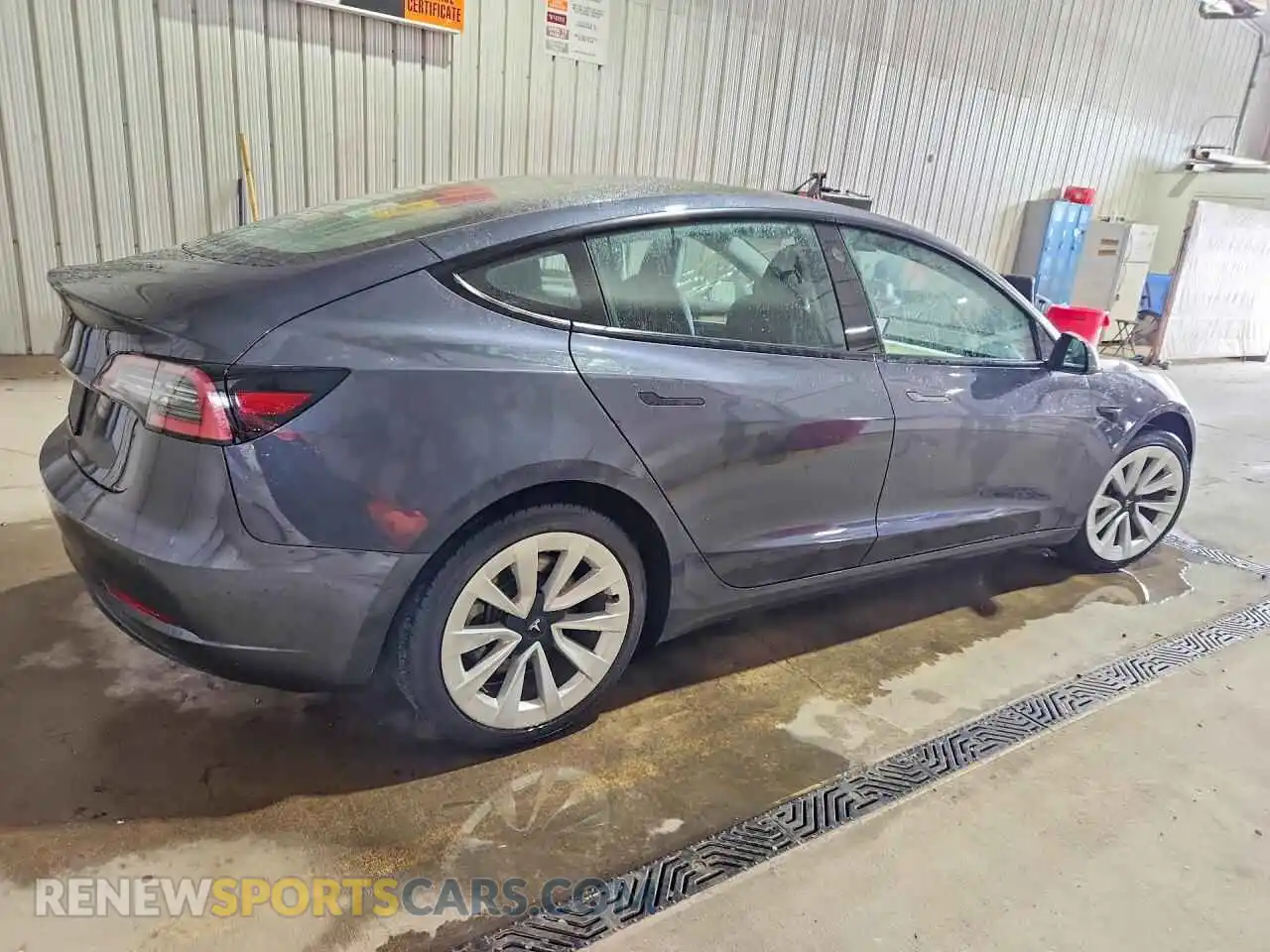 3 Photograph of a damaged car 5YJ3E1EA4MF062272 TESLA MODEL 3 2021