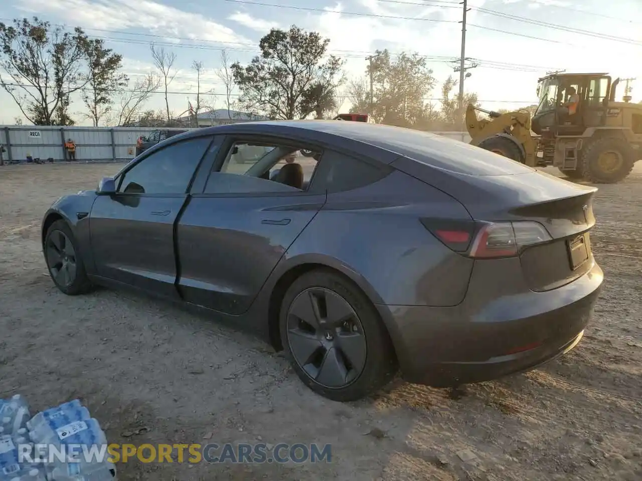 2 Photograph of a damaged car 5YJ3E1EA4MF083428 TESLA MODEL 3 2021