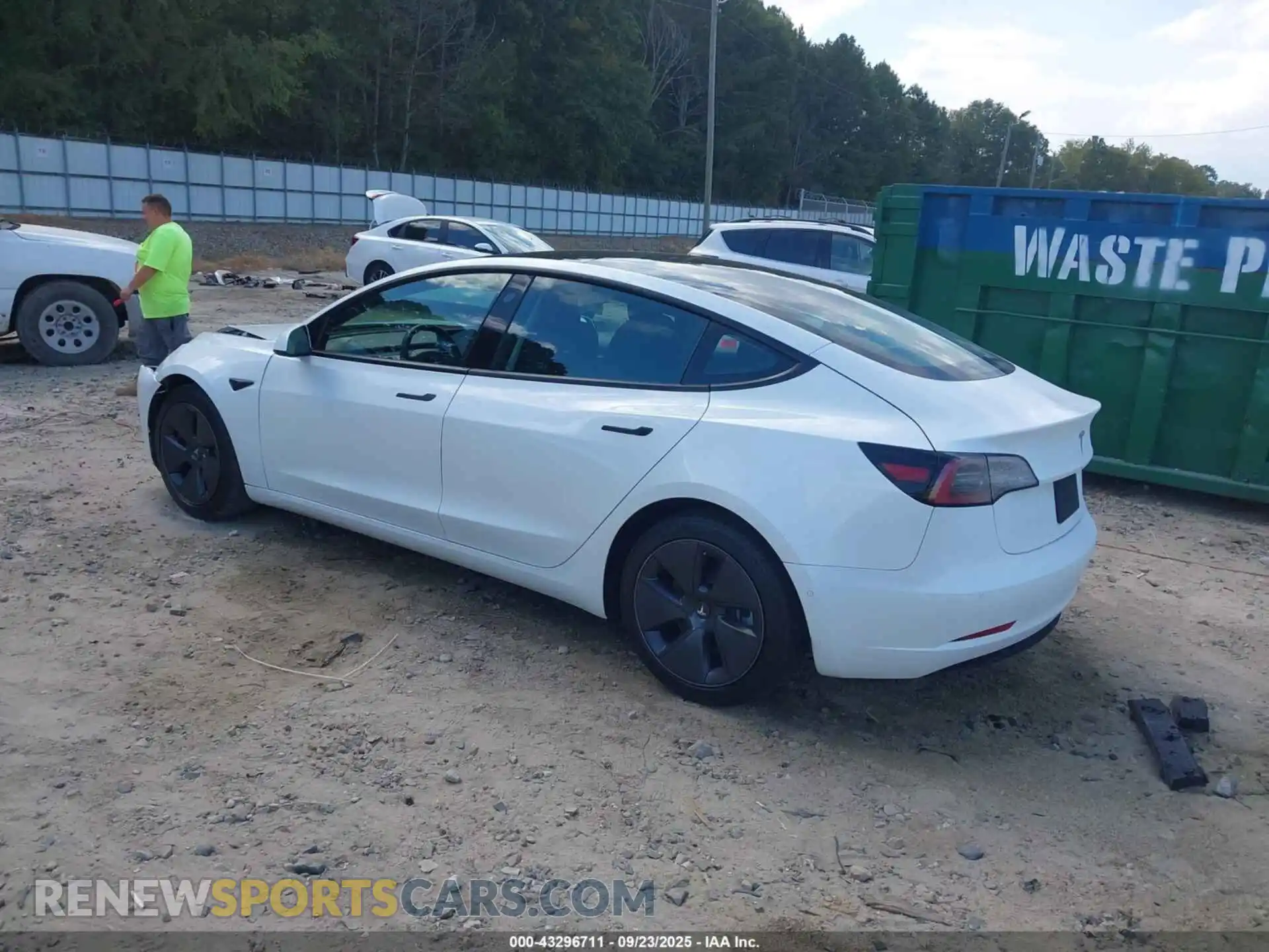 3 fotografías del automóvil dañado 5YJ3E1EA4MF084403 TESLA MODEL 3 2021