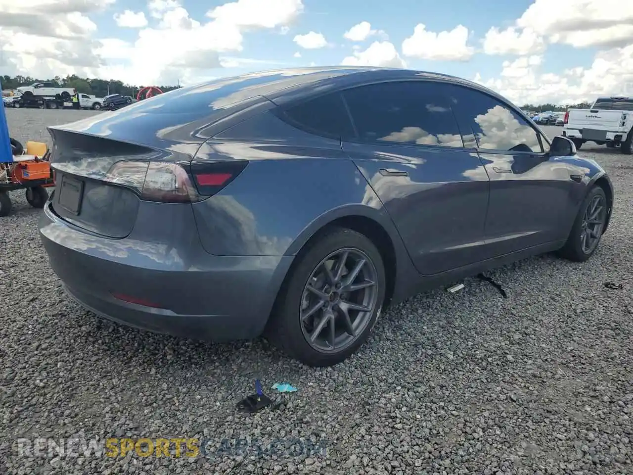 3 Photograph of a damaged car 5YJ3E1EA4MF087642 TESLA MODEL 3 2021