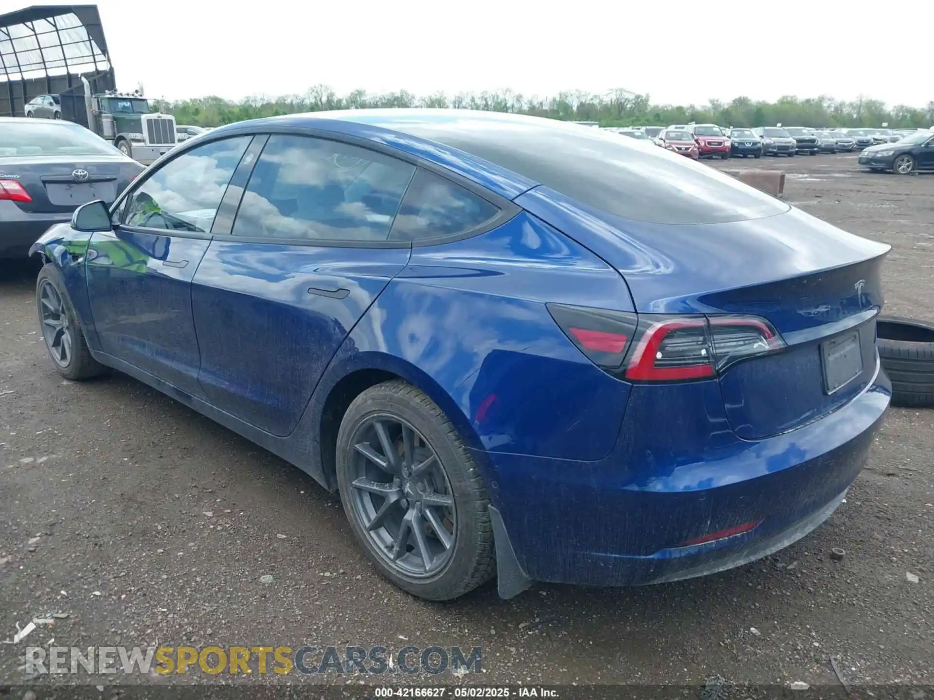 3 Photograph of a damaged car 5YJ3E1EA4MF088550 TESLA MODEL 3 2021