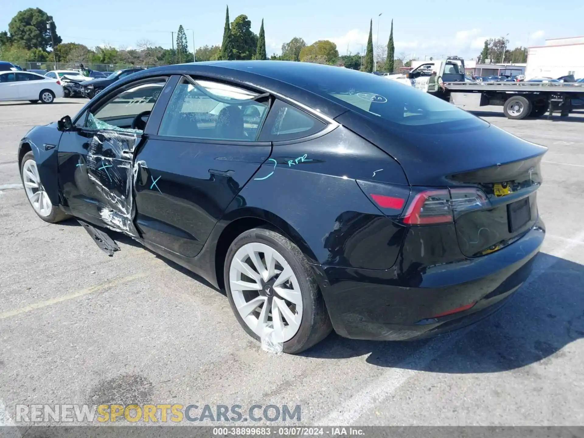 3 Photograph of a damaged car 5YJ3E1EA4MF088919 TESLA MODEL 3 2021