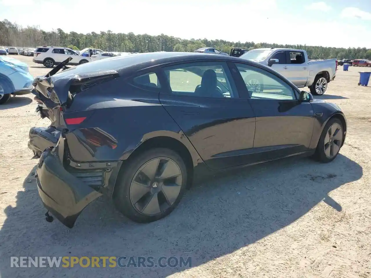 3 Photograph of a damaged car 5YJ3E1EA4MF860447 TESLA MODEL 3 2021