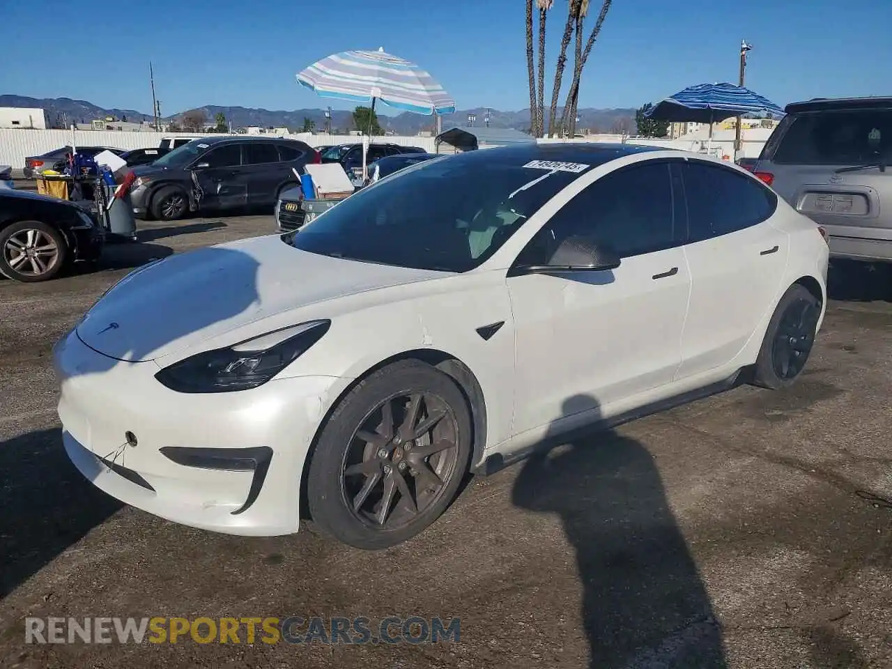 1 Photograph of a damaged car 5YJ3E1EA4MF930724 TESLA MODEL 3 2021