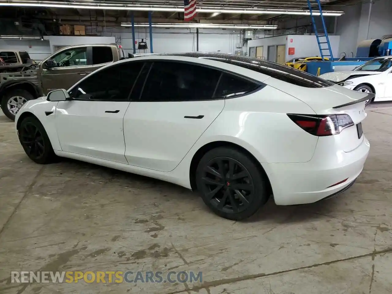 2 Photograph of a damaged car 5YJ3E1EA4MF943036 TESLA MODEL 3 2021
