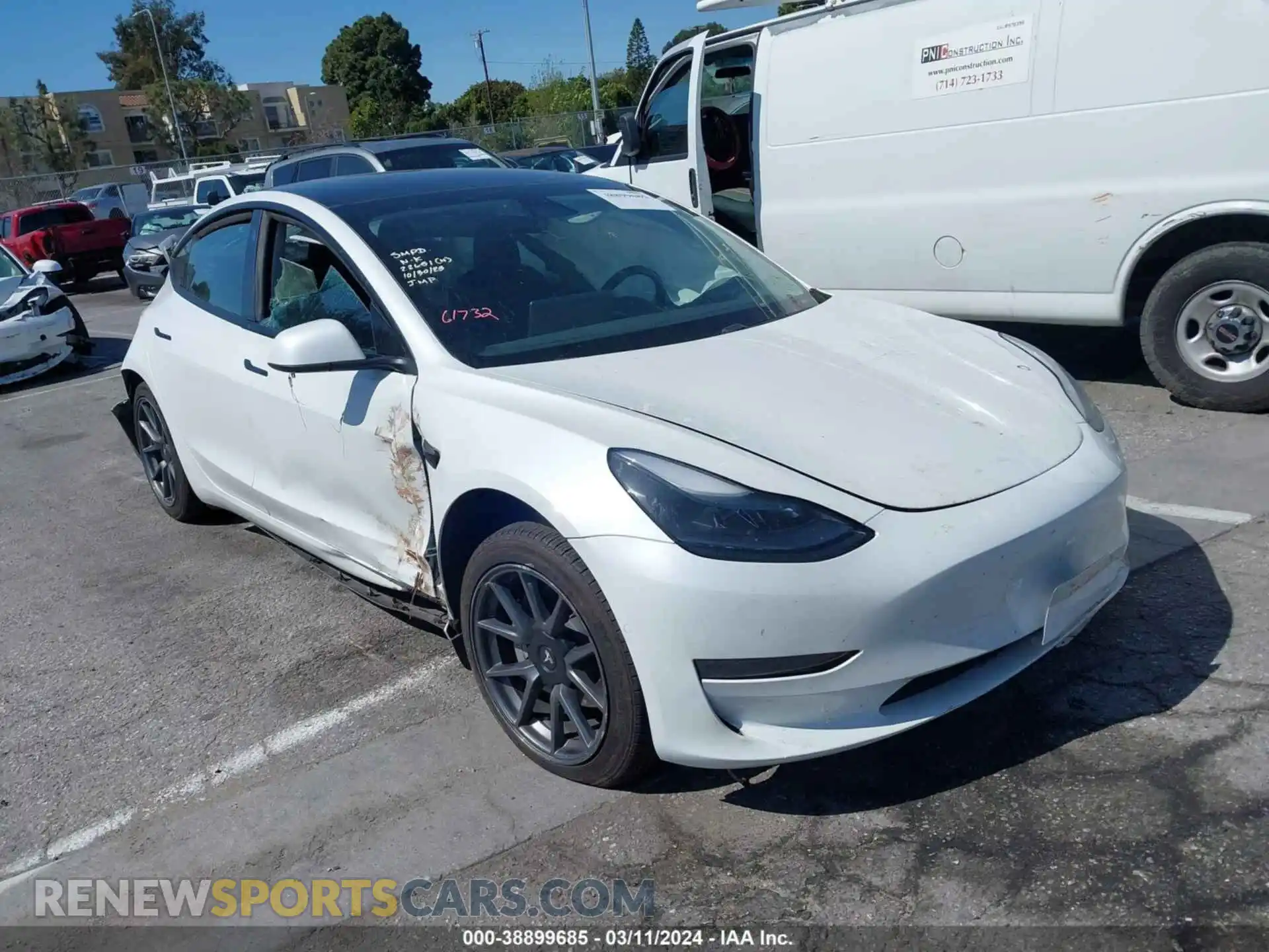 1 Photograph of a damaged car 5YJ3E1EA4MF961732 TESLA MODEL 3 2021