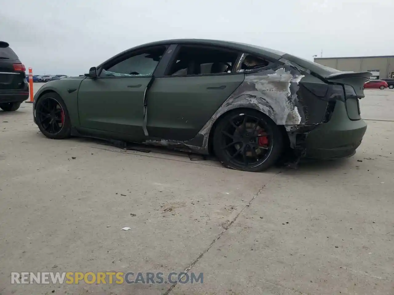 2 Photograph of a damaged car 5YJ3E1EA4MF977784 TESLA MODEL 3 2021