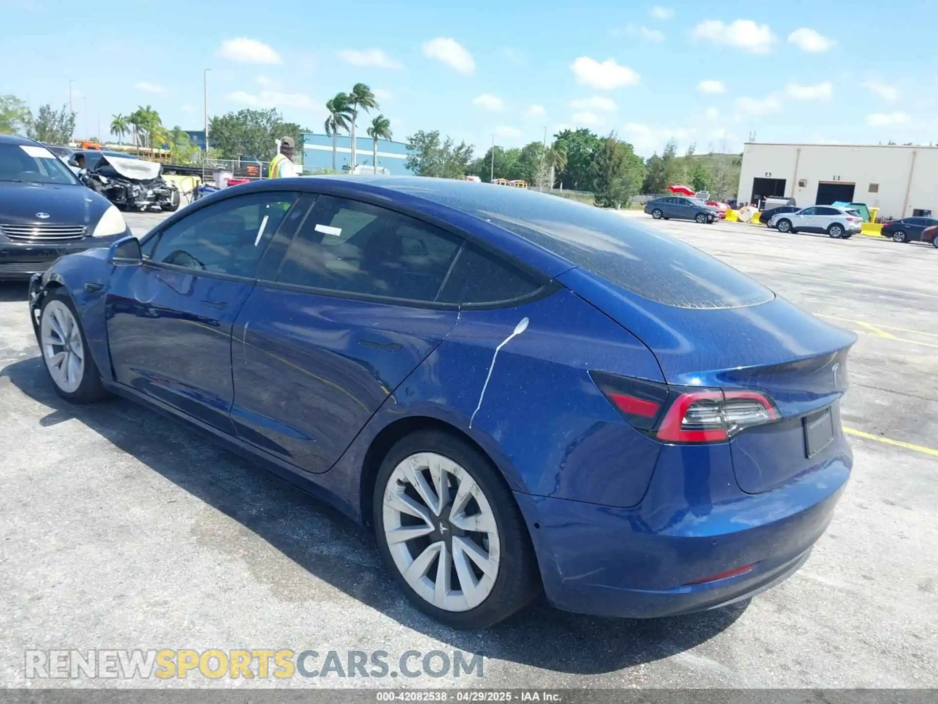 3 Photograph of a damaged car 5YJ3E1EA5MF031872 TESLA MODEL 3 2021