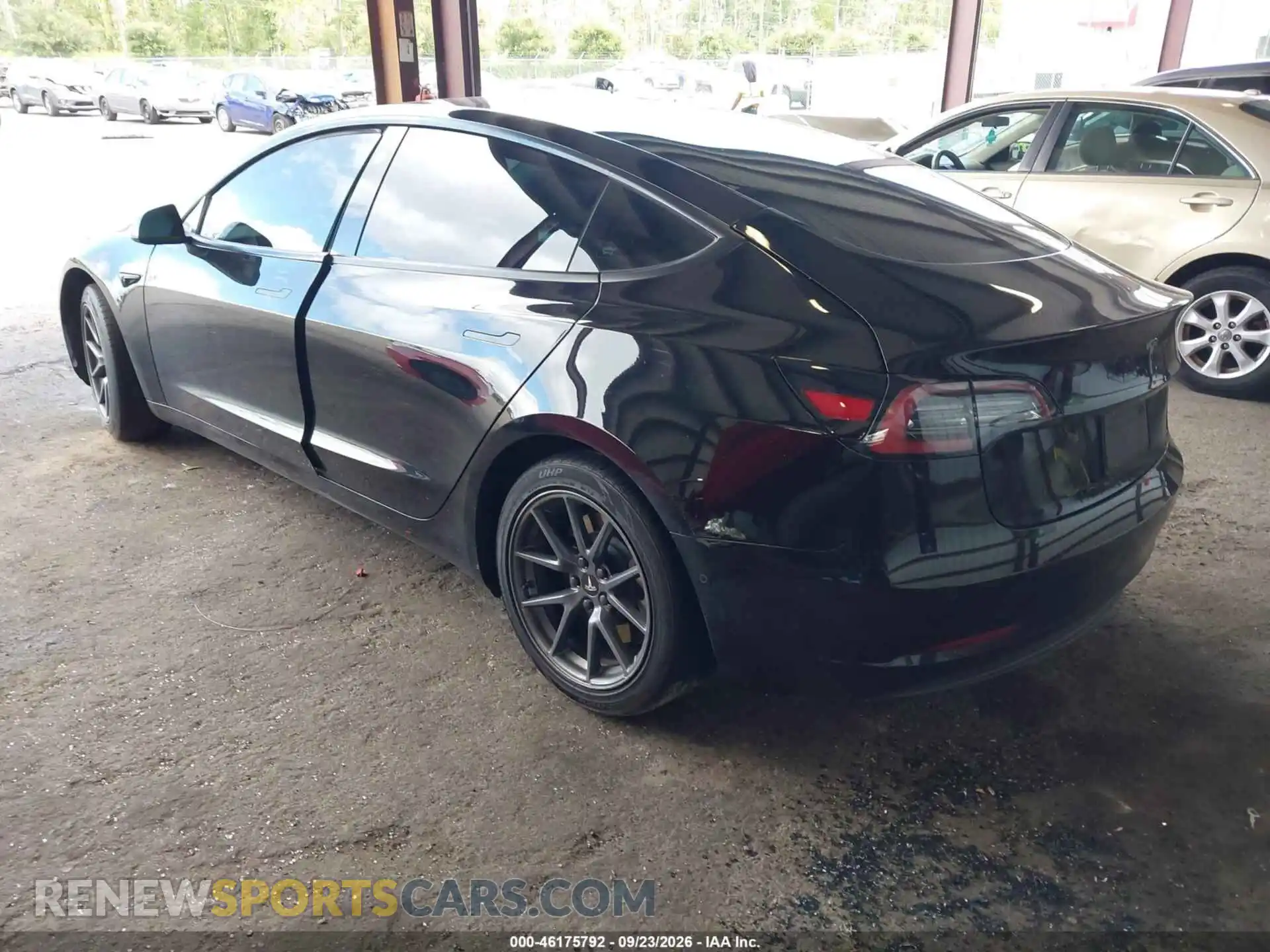 3 Photograph of a damaged car 5YJ3E1EA5MF045609 TESLA MODEL 3 2021