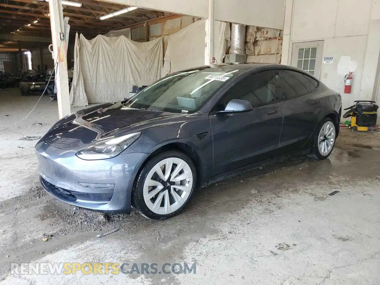 1 Photograph of a damaged car 5YJ3E1EA5MF060708 TESLA MODEL 3 2021
