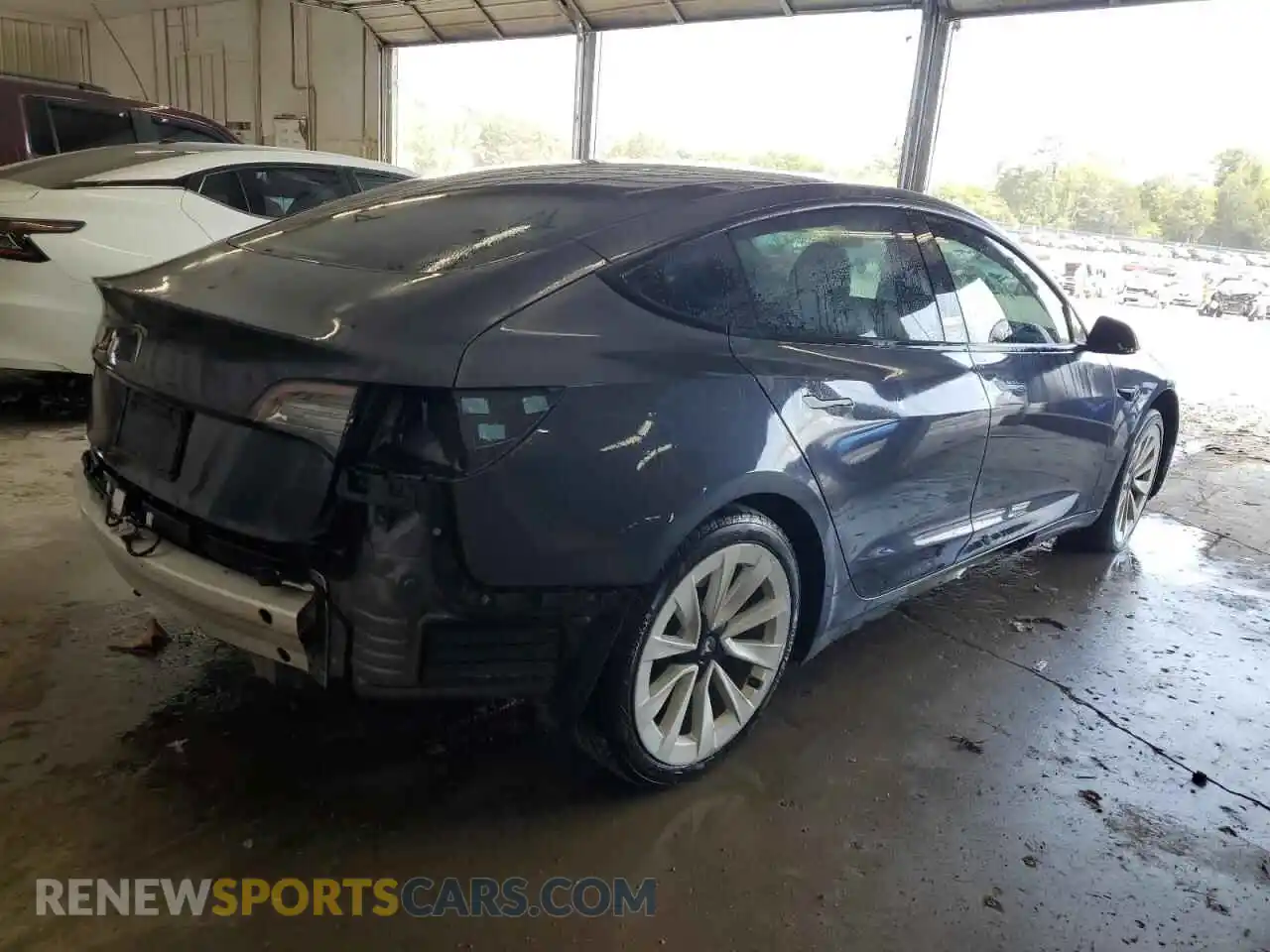 3 Photograph of a damaged car 5YJ3E1EA5MF060708 TESLA MODEL 3 2021