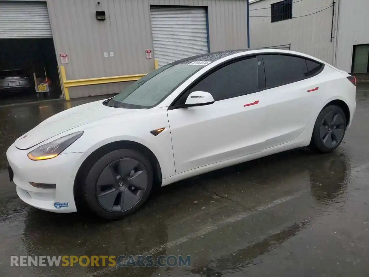 1 Photograph of a damaged car 5YJ3E1EA5MF075256 TESLA MODEL 3 2021