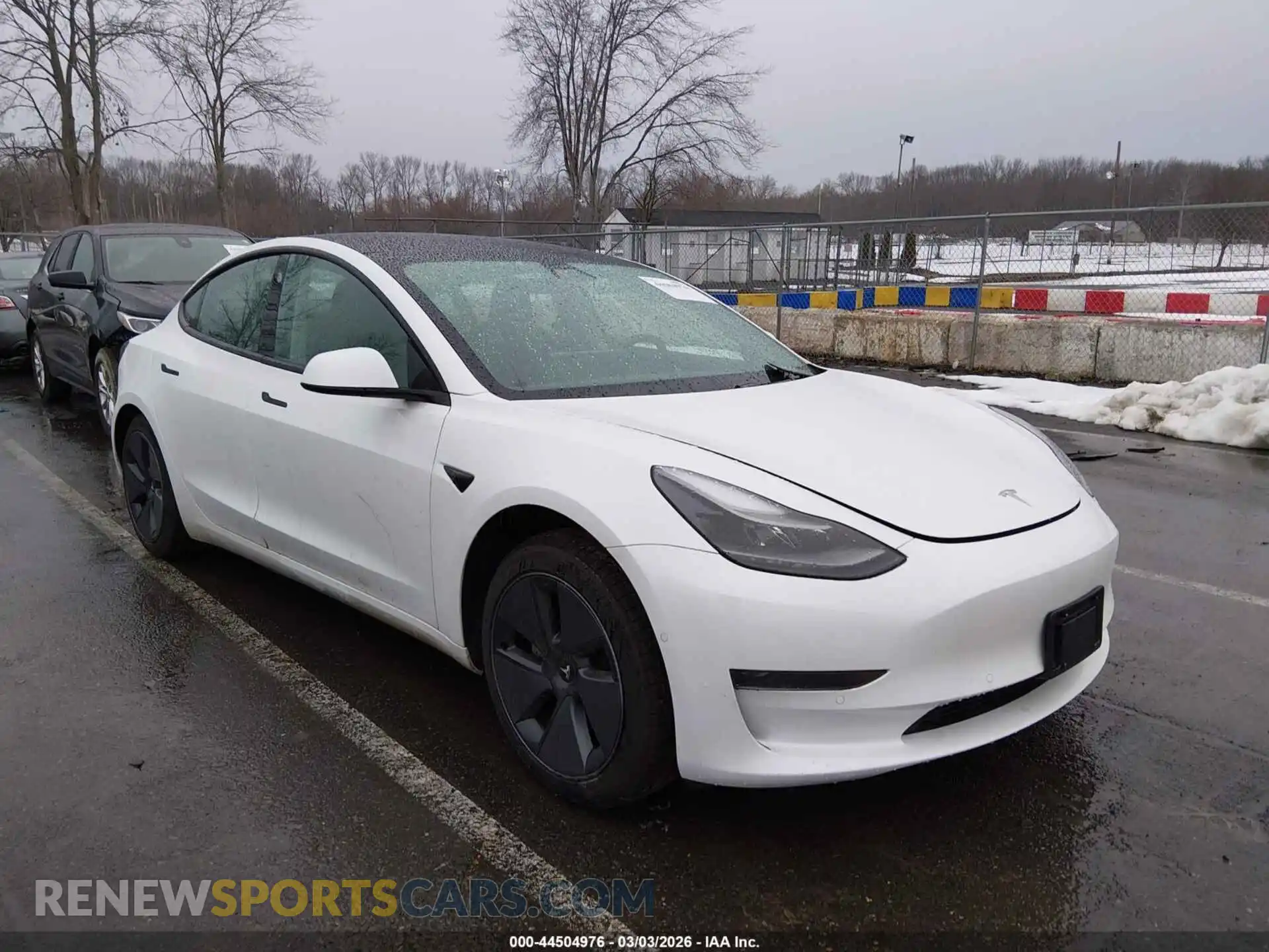 1 Photograph of a damaged car 5YJ3E1EA5MF085298 TESLA MODEL 3 2021