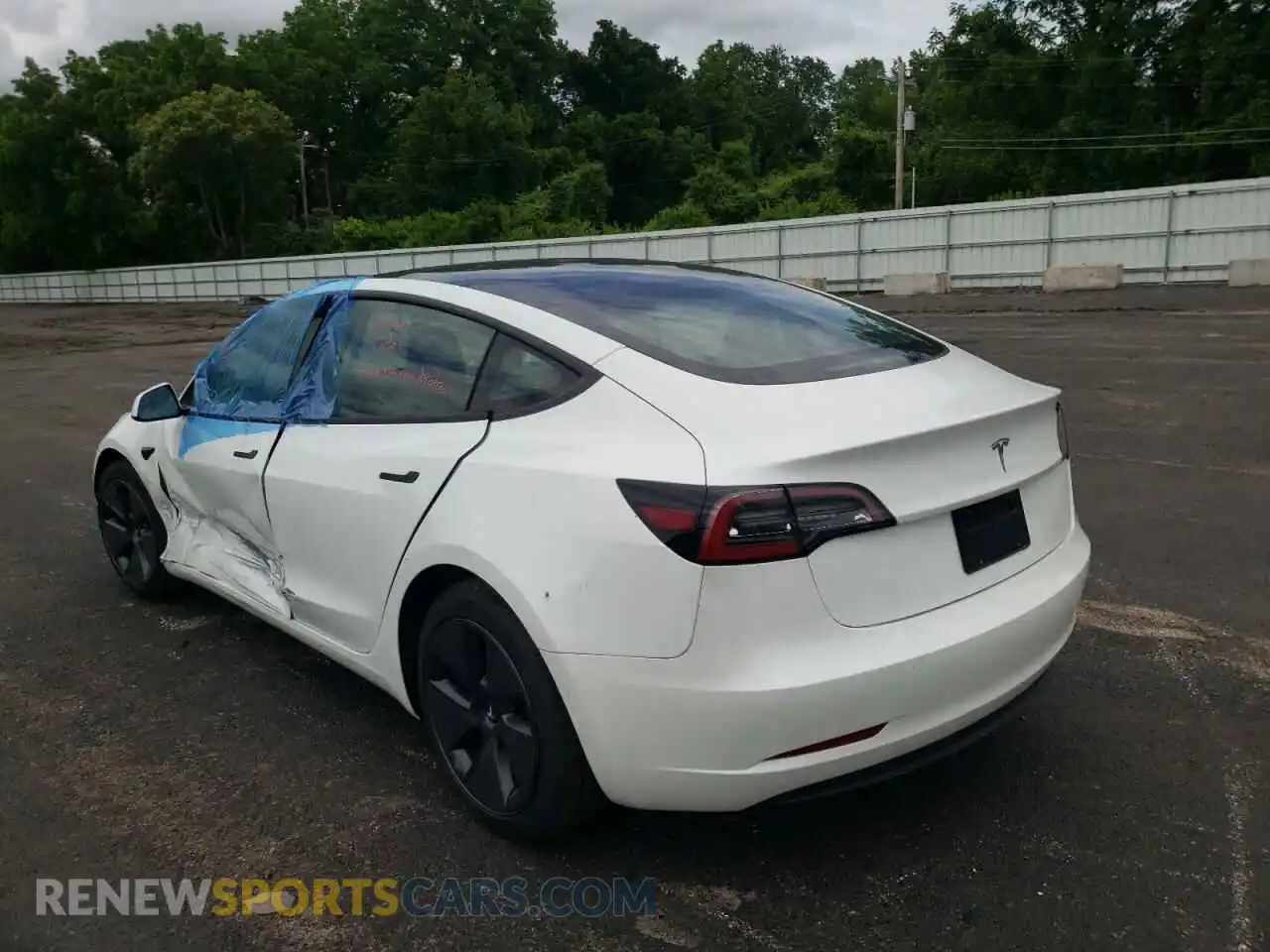 3 Photograph of a damaged car 5YJ3E1EA5MF091618 TESLA MODEL 3 2021