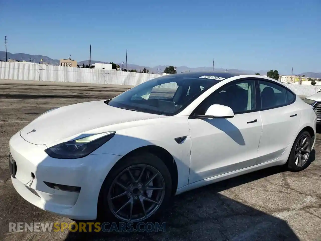 1 Photograph of a damaged car 5YJ3E1EA5MF097094 TESLA MODEL 3 2021