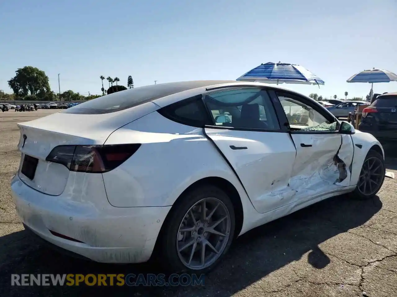3 Photograph of a damaged car 5YJ3E1EA5MF097094 TESLA MODEL 3 2021