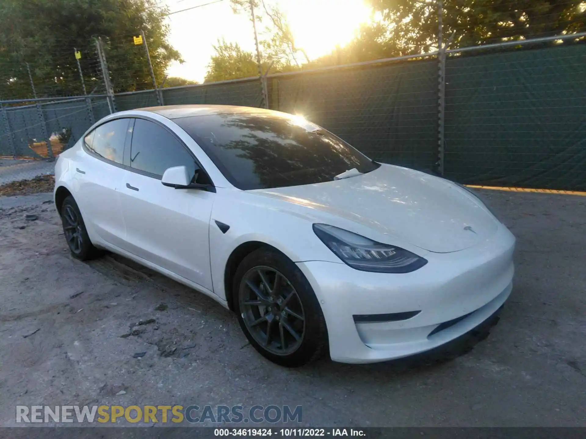 1 Photograph of a damaged car 5YJ3E1EA5MF853636 TESLA MODEL 3 2021