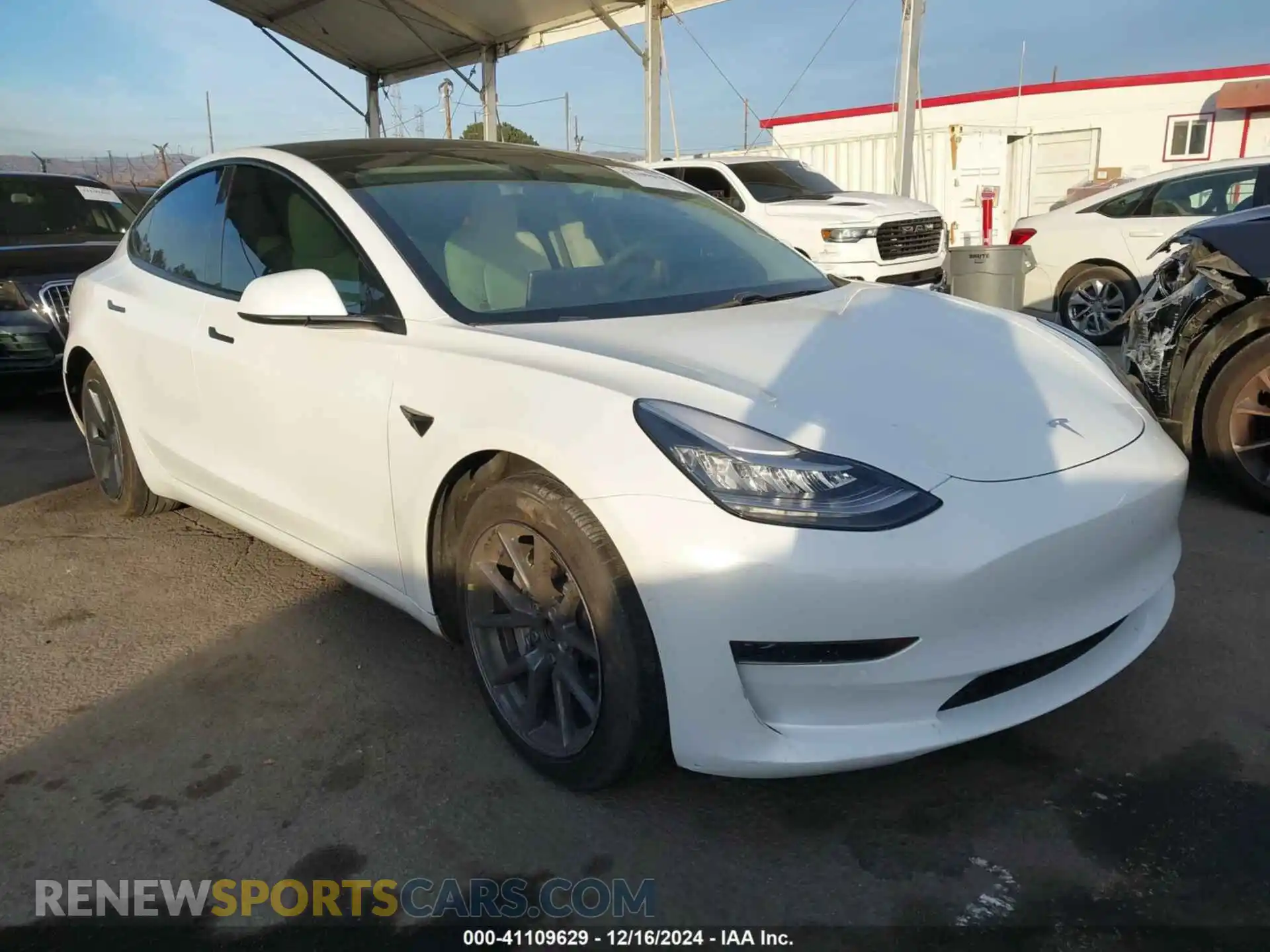 1 Photograph of a damaged car 5YJ3E1EA5MF858898 TESLA MODEL 3 2021