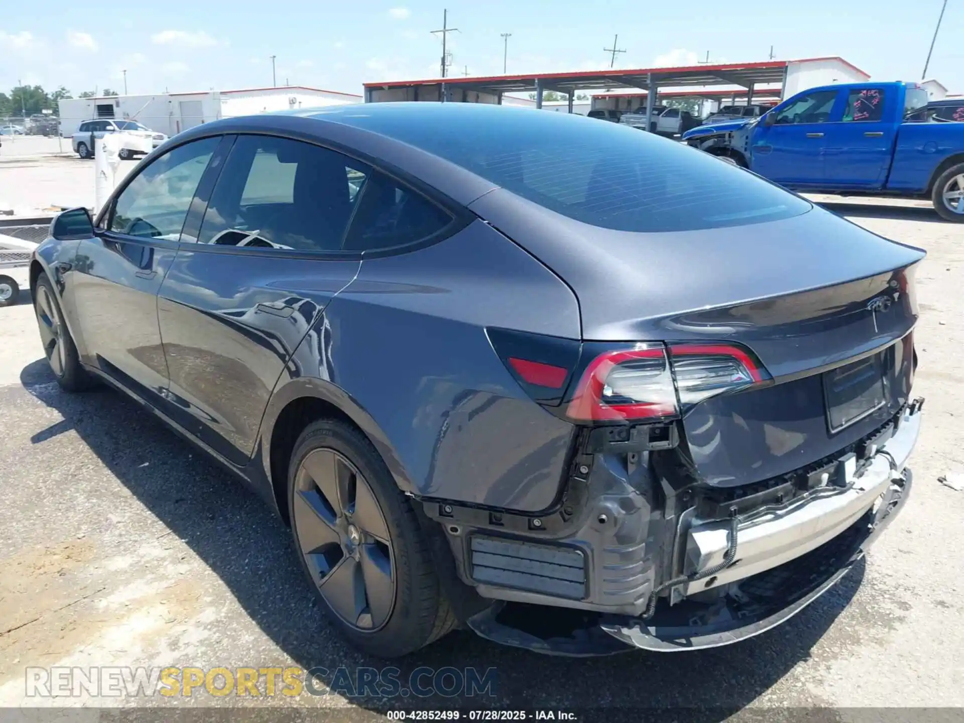 3 Photograph of a damaged car 5YJ3E1EA5MF969029 TESLA MODEL 3 2021