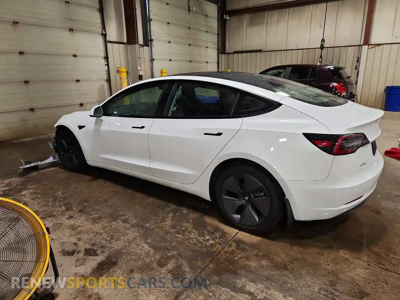 2 Photograph of a damaged car 5YJ3E1EA5MF977499 TESLA MODEL 3 2021