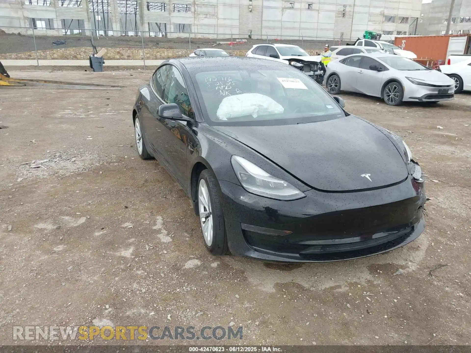 1 Photograph of a damaged car 5YJ3E1EA6MF028124 TESLA MODEL 3 2021