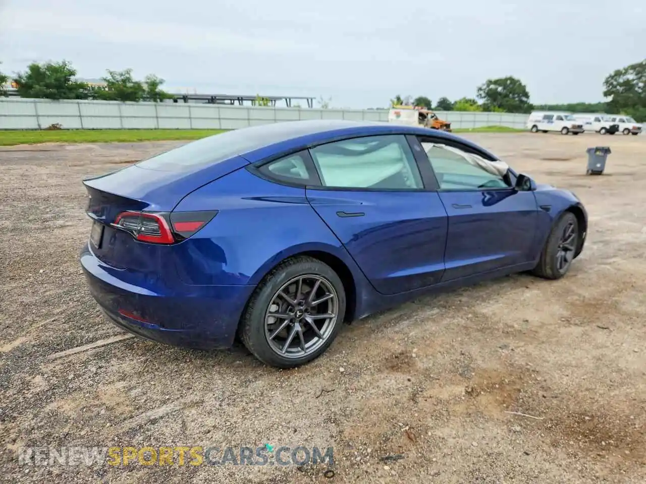 3 Photograph of a damaged car 5YJ3E1EA6MF058076 TESLA MODEL 3 2021