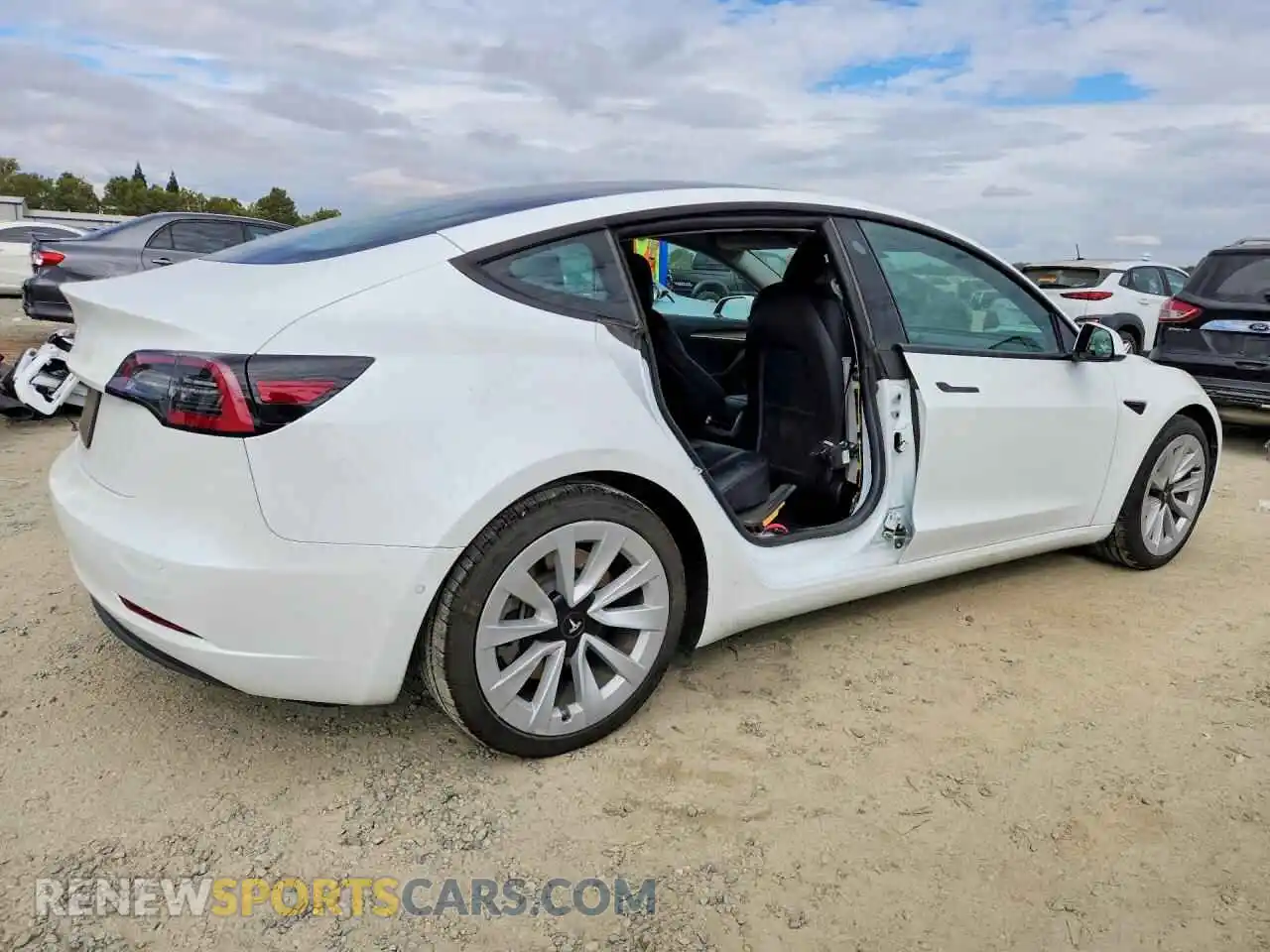 3 Photograph of a damaged car 5YJ3E1EA6MF065996 TESLA MODEL 3 2021