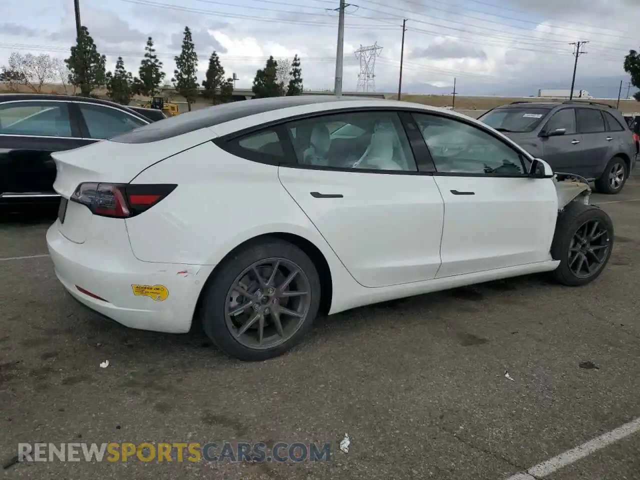 3 Photograph of a damaged car 5YJ3E1EA6MF066064 TESLA MODEL 3 2021