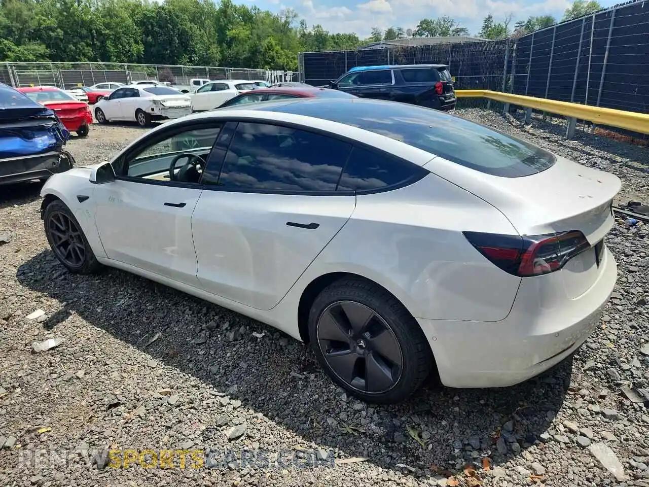 2 Photograph of a damaged car 5YJ3E1EA6MF076156 TESLA MODEL 3 2021
