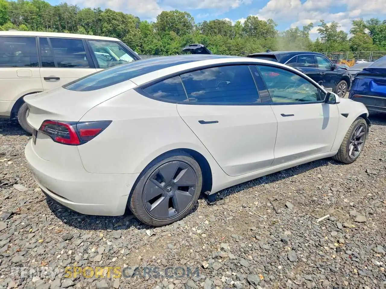 3 Photograph of a damaged car 5YJ3E1EA6MF076156 TESLA MODEL 3 2021