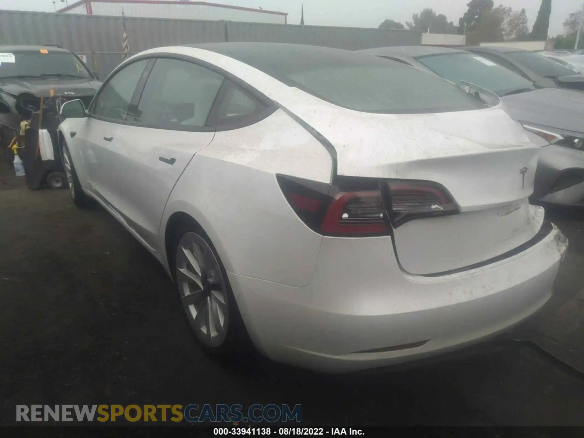 3 Photograph of a damaged car 5YJ3E1EA6MF943233 TESLA MODEL 3 2021