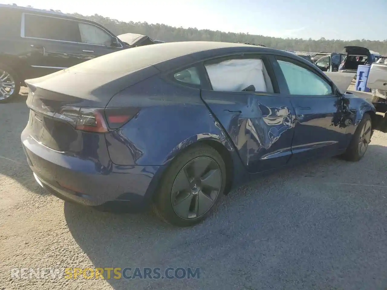 3 Photograph of a damaged car 5YJ3E1EA6MF961439 TESLA MODEL 3 2021