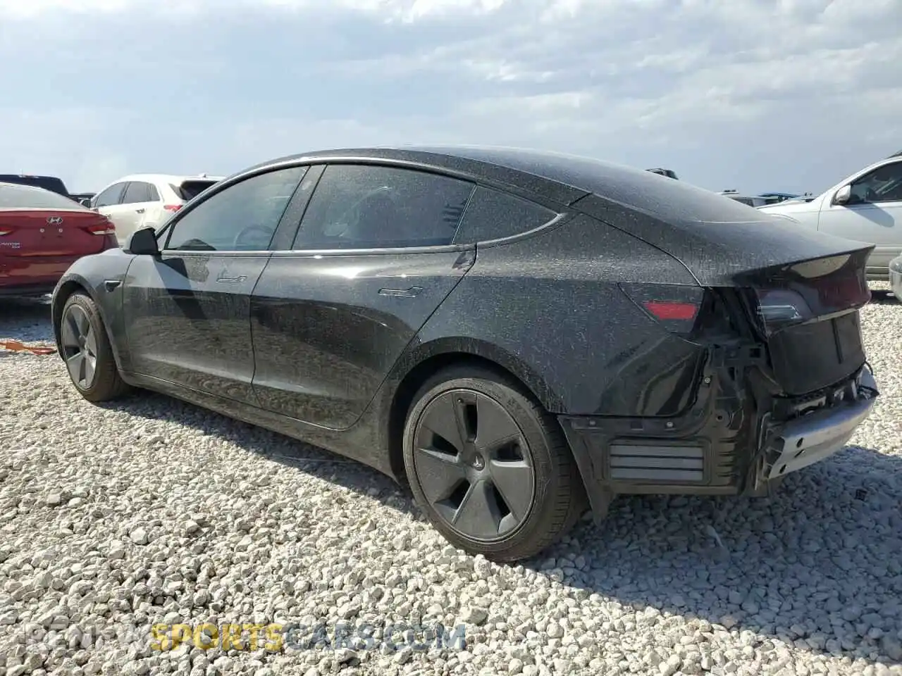 2 Photograph of a damaged car 5YJ3E1EA7MF922973 TESLA MODEL 3 2021