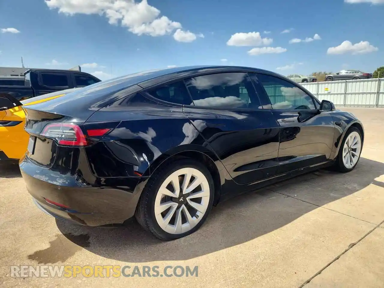3 Photograph of a damaged car 5YJ3E1EA7MF927624 TESLA MODEL 3 2021