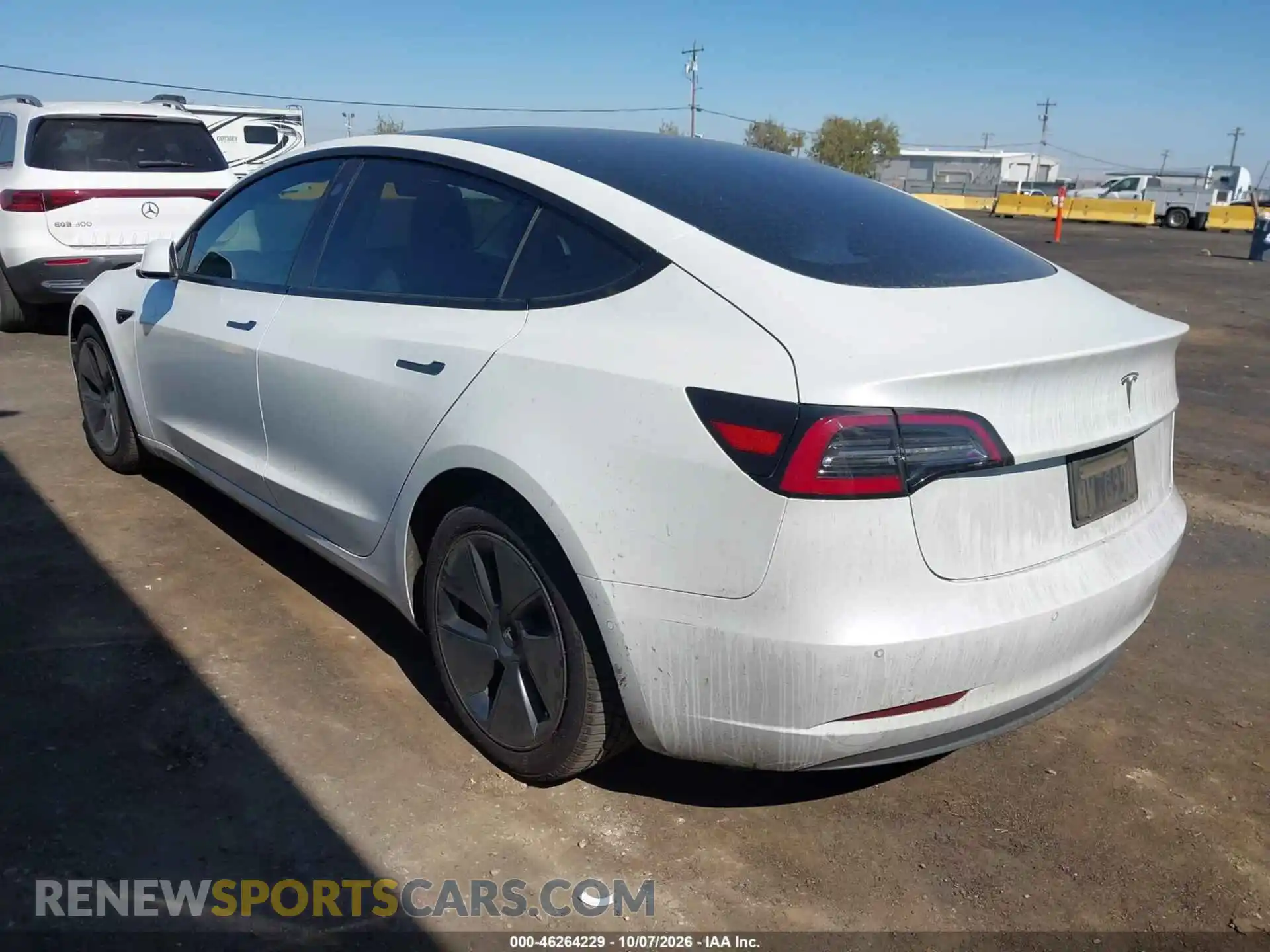 3 Photograph of a damaged car 5YJ3E1EA7MF978279 TESLA MODEL 3 2021
