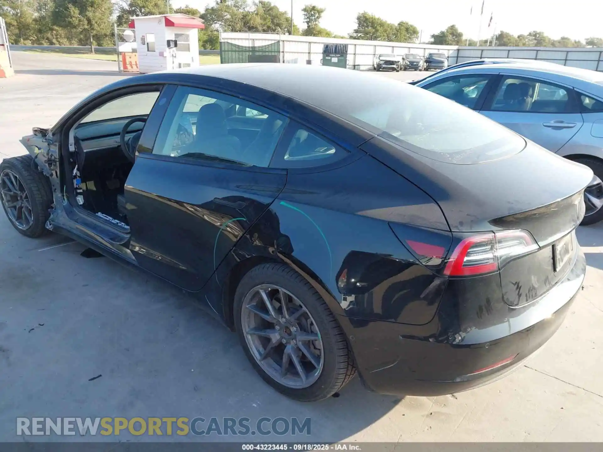 3 Photograph of a damaged car 5YJ3E1EA7MF996720 TESLA MODEL 3 2021